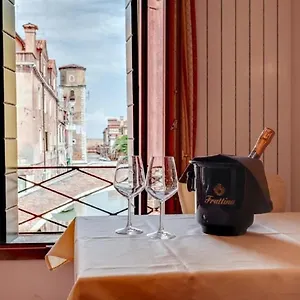 Heart Of Biennale , Venise Italie