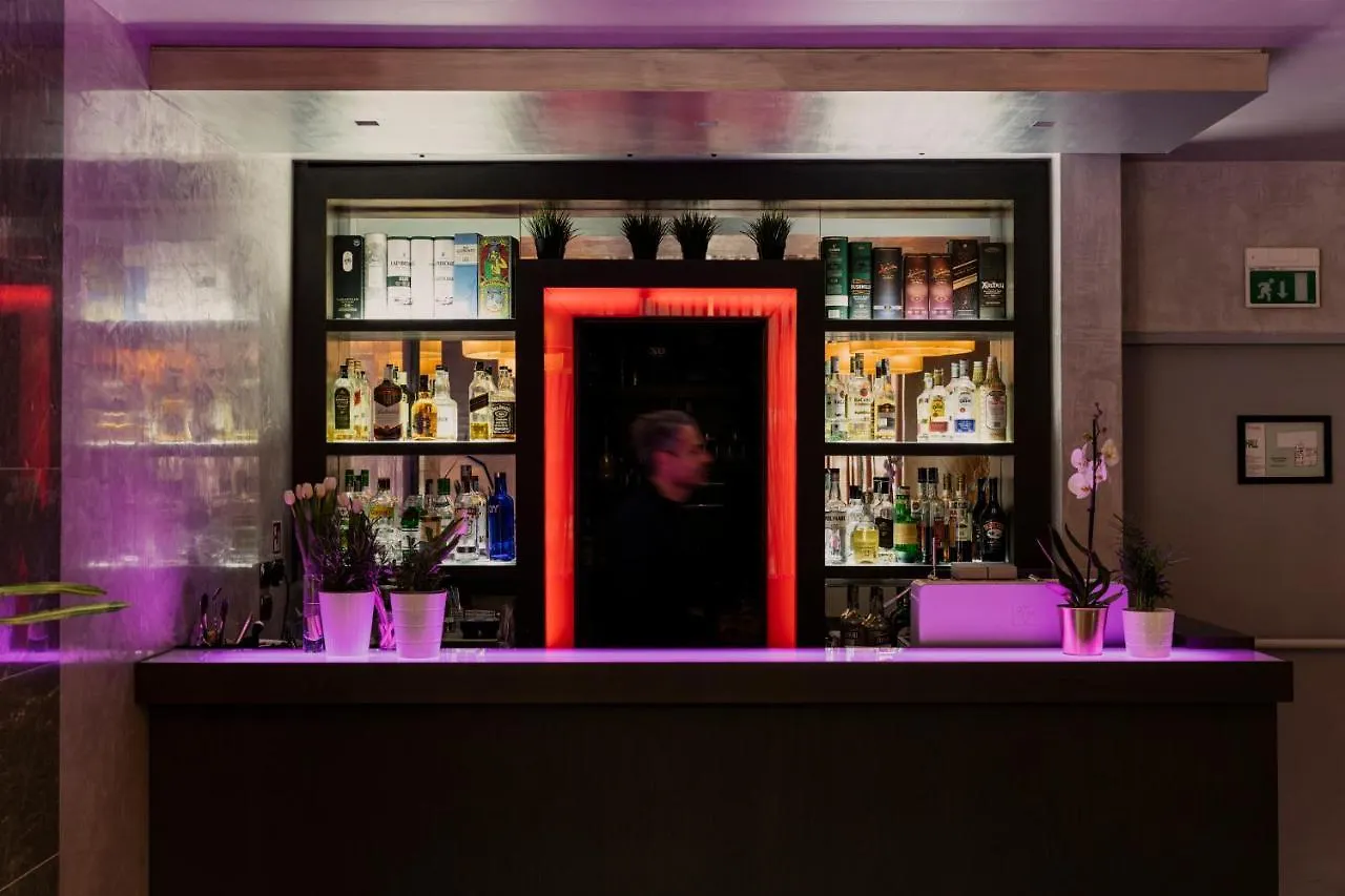 ****  פירנצה Cosmopolitan Hotel איטליה